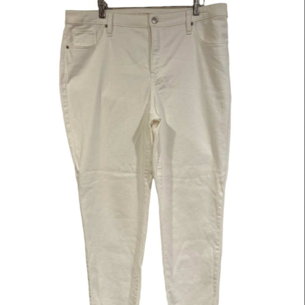 Chico's So slimming girlfriend slim leg ankle white pant - size 14